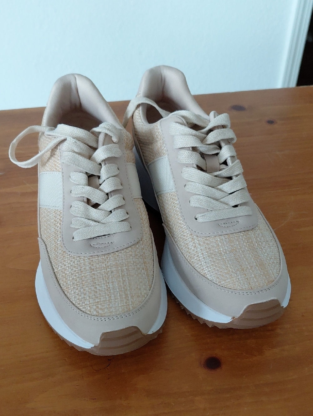 Nwot DV Dolce Vita Raffia Breela Sneaker Womans Size 8.5